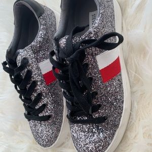 Steve Madden grey sparkles sneakers w/ white & red